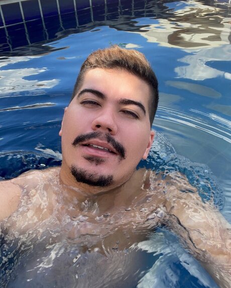 Foto di nudo di fuga di OnlyFans di Eduh Petrucci