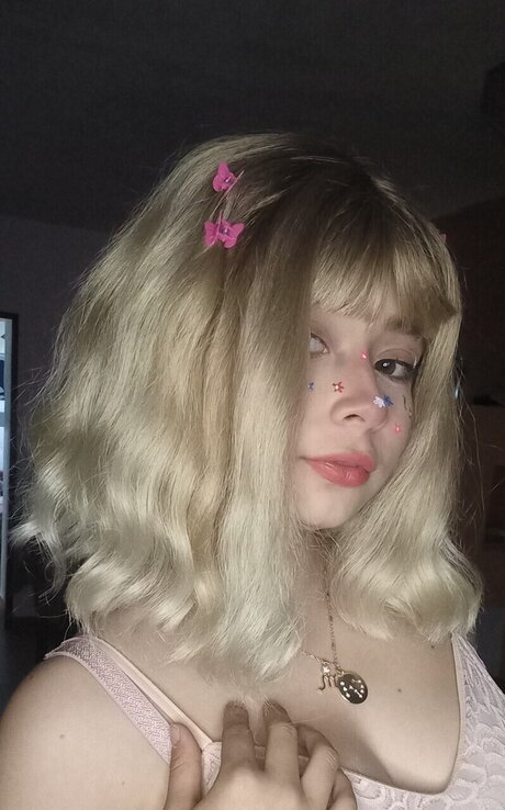 Foto di nudo di fuga di OnlyFans di Lizzy