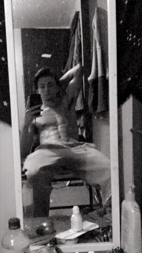 Foto di nudo di fuga di OnlyFans di Alabamaboy21