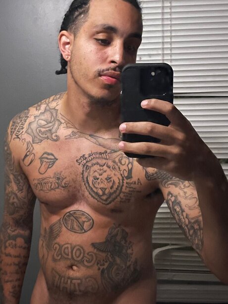 Foto di nudo di fuga di OnlyFans di Lightskinnedmonsta