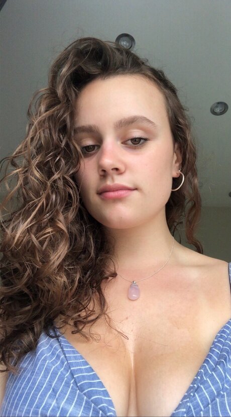 Foto di nudo di fuga di OnlyFans di Sharna