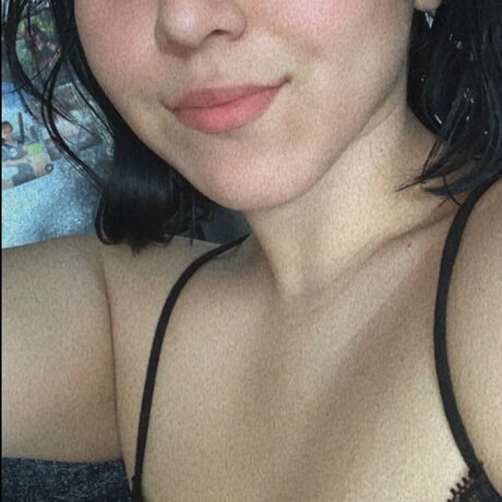 Foto di nudo di fuga di OnlyFans di Minirosa