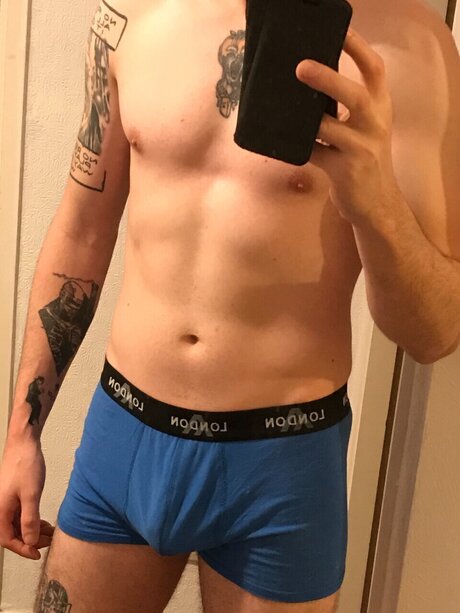 Foto di nudo di fuga di OnlyFans di Fiftyfifty