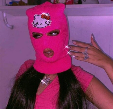 Foto di nudo di fuga di OnlyFans di The Masked Cock Rater