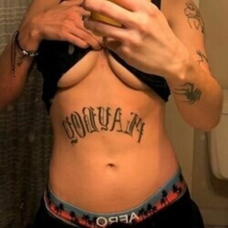 Foto di nudo di fuga di OnlyFans di Daddy Rookie