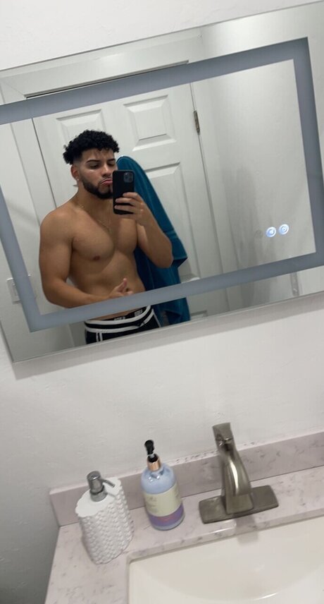 Foto di nudo di fuga di OnlyFans di Theletojr123