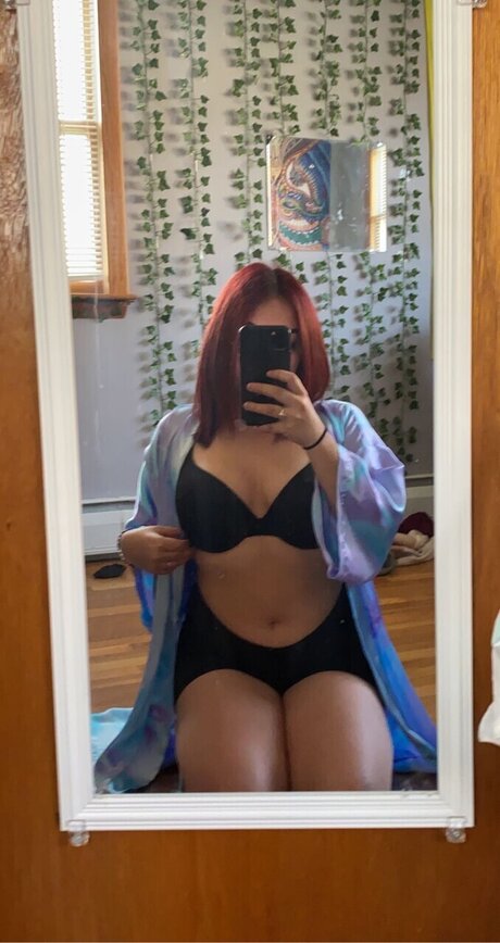 Foto di nudo di fuga di OnlyFans di Karma