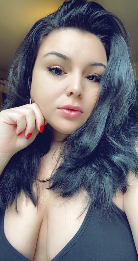 Foto di nudo di fuga di OnlyFans di Nini