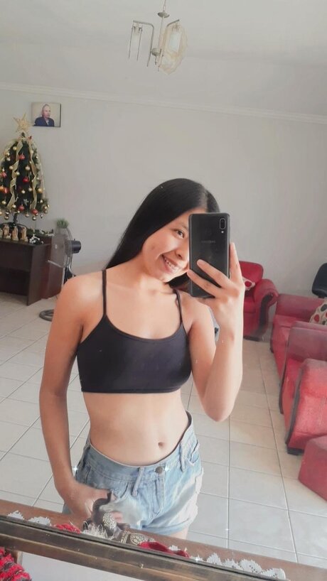 Foto di nudo di fuga di OnlyFans di Yolanda Pari