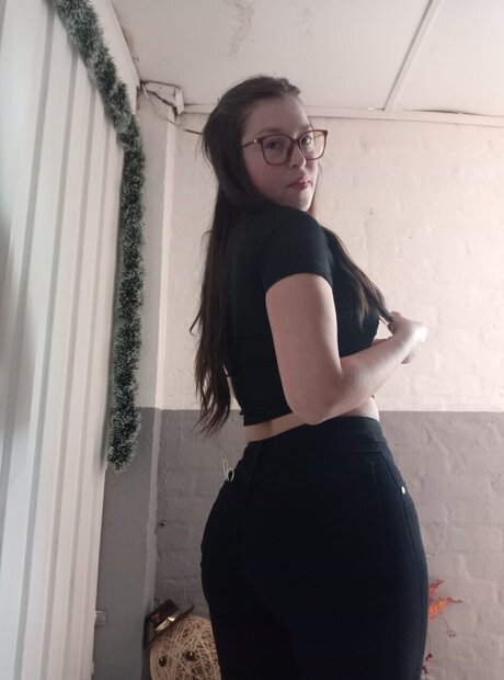Foto di nudo di fuga di OnlyFans di Edward Y Isa