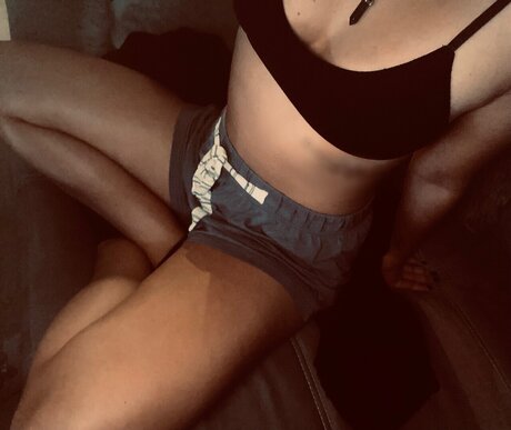 Foto di nudo di fuga di OnlyFans di Mi4an2