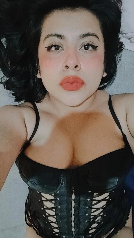 Foto di nudo di fuga di OnlyFans di Ainarbtz