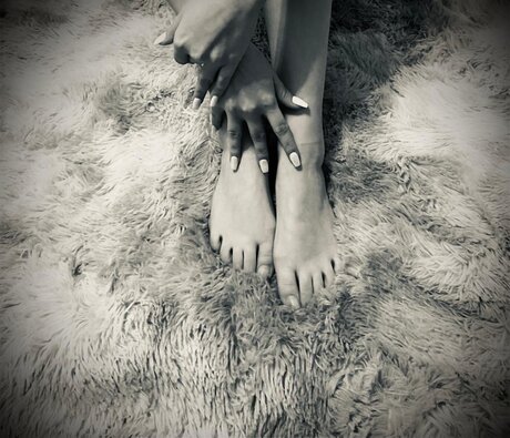 Foto di nudo di fuga di OnlyFans di Petitefeet