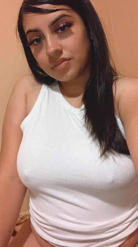Foto di nudo di fuga di OnlyFans di Suzan