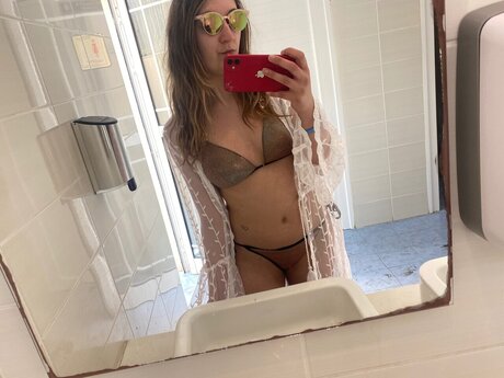 Foto di nudo di fuga di OnlyFans di Keeley