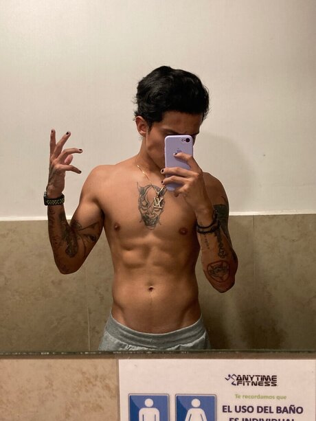 Foto di nudo di fuga di OnlyFans di Danhernandez21