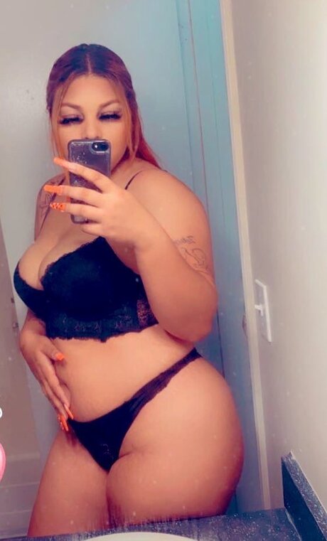 Foto di nudo di fuga di OnlyFans di Lana