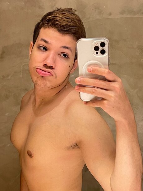 Foto di nudo di fuga di OnlyFans di Joo Couto