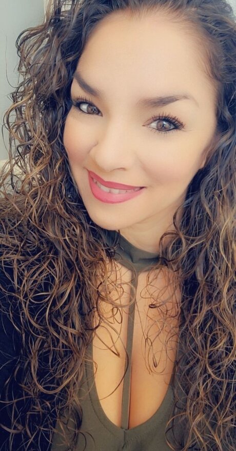 Foto di nudo di fuga di OnlyFans di Monique