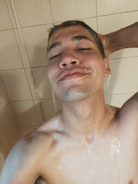 Foto di nudo di fuga di OnlyFans di Swepe Aquino