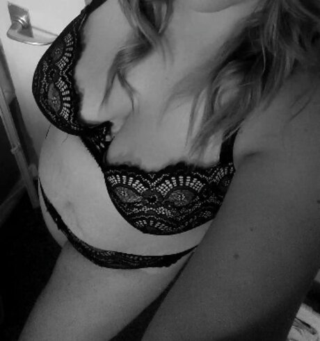 Foto di nudo di fuga di OnlyFans di Blondie Honbria