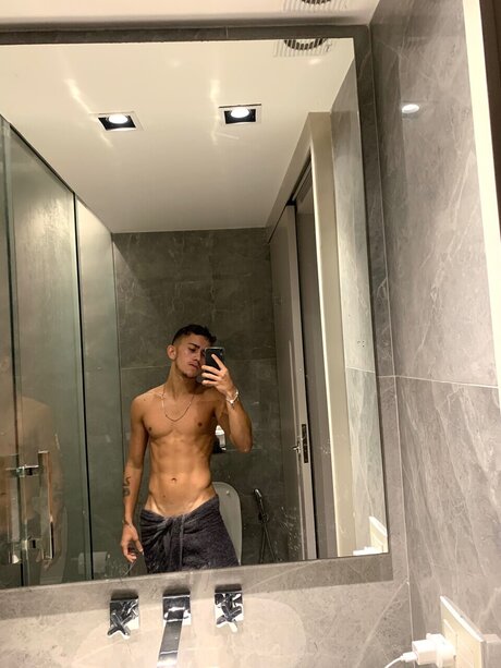 Foto di nudo di fuga di OnlyFans di Vanderson Arajo