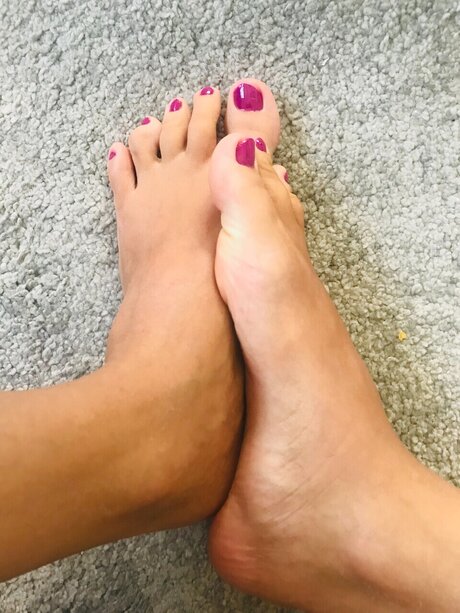 Foto di nudo di fuga di OnlyFans di Naughtyfeet