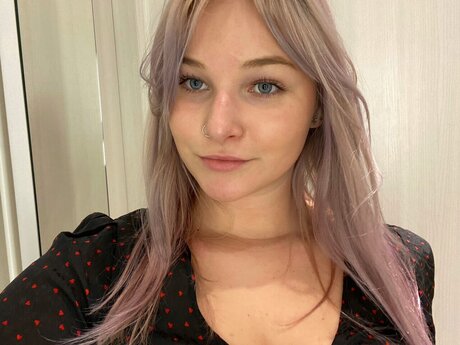 Foto di nudo di fuga di OnlyFans di Elinkaaa
