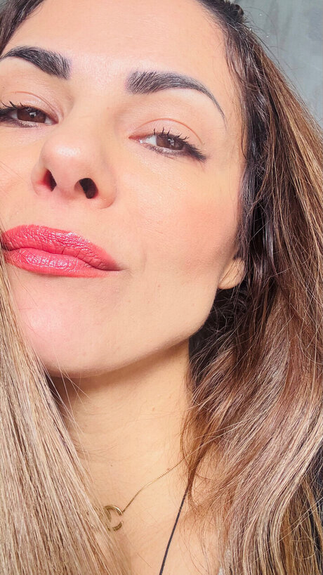 Foto di nudo di fuga di OnlyFans di Inna