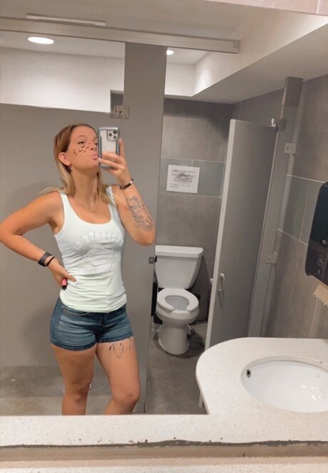 Foto di nudo di fuga di OnlyFans di Jaybird