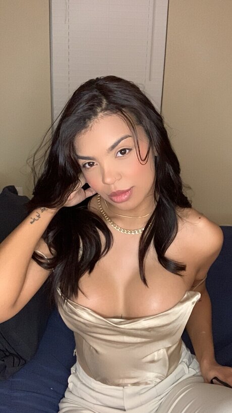 Foto di nudo di fuga di OnlyFans di Cami Vivero