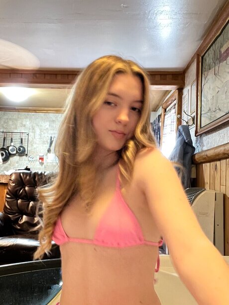 Foto di nudo di fuga di OnlyFans di Ashley