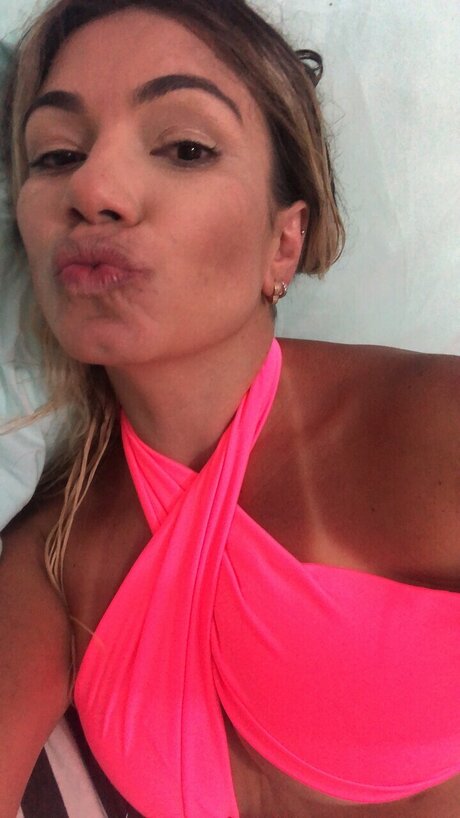 Foto di nudo di fuga di OnlyFans di Debmelo