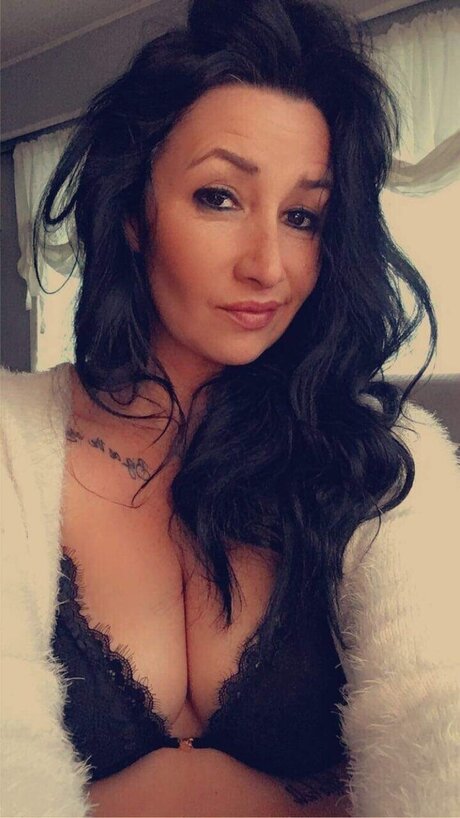 Foto di nudo di fuga di OnlyFans di Demi Shay