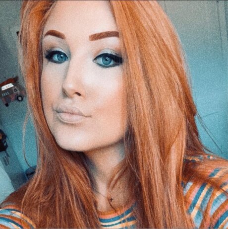 Foto di nudo di fuga di OnlyFans di Staci