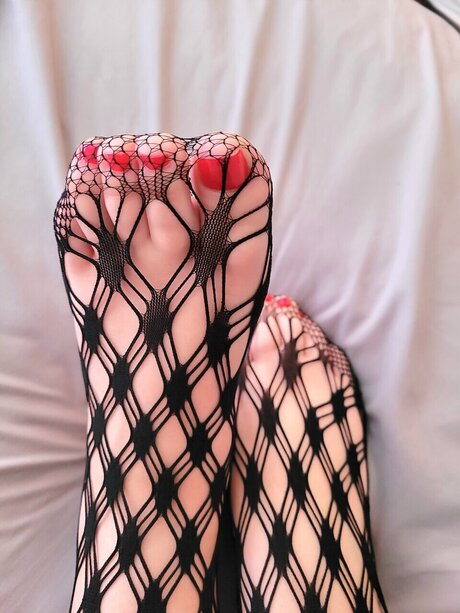 Foto di nudo di fuga di OnlyFans di Toesinthesand