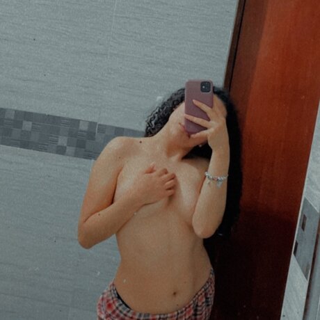 Foto di nudo di fuga di OnlyFans di Alysa