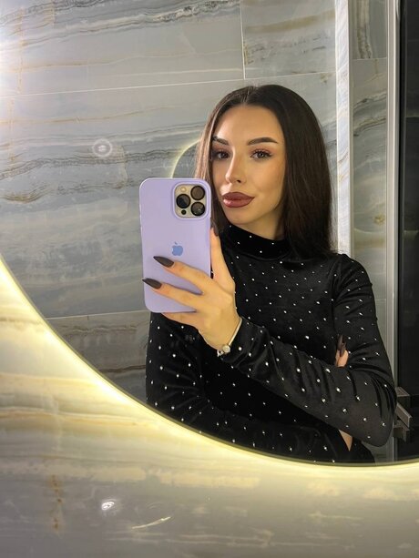 Foto di nudo di fuga di OnlyFans di Polina