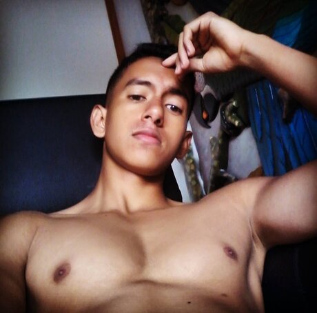Foto di nudo di fuga di OnlyFans di Eros14