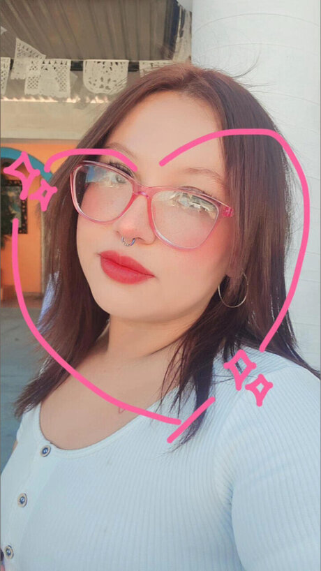 Foto di nudo di fuga di OnlyFans di Reyna Cisneros