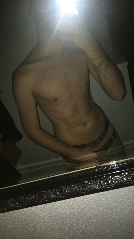 Foto di nudo di fuga di OnlyFans di Rodney