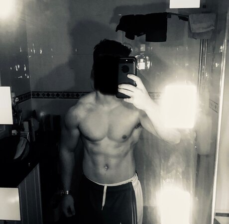 Foto di nudo di fuga di OnlyFans di Mysterycox