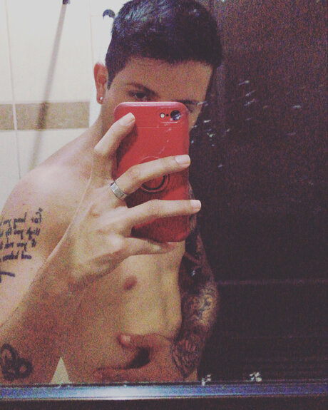 Foto di nudo di fuga di OnlyFans di Jesus Rodrguez