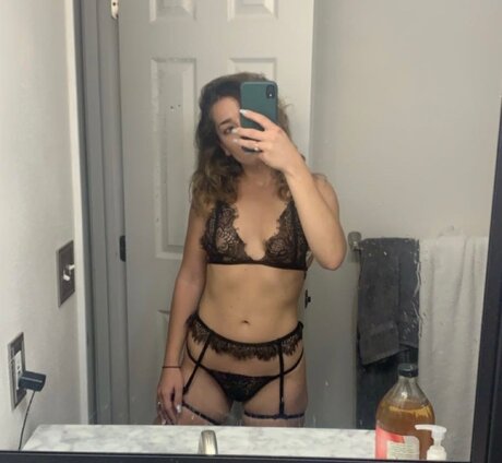 Foto di nudo di fuga di OnlyFans di Sistine