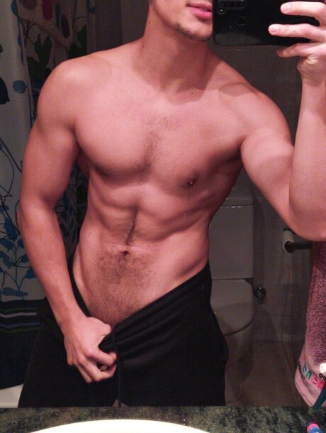 Foto di nudo di fuga di OnlyFans di Ronny