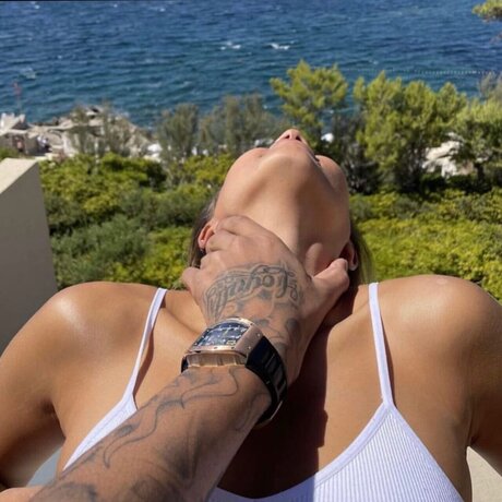 Foto di nudo di fuga di OnlyFans di Nonchalant 