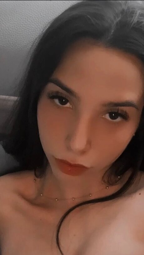 Foto di nudo di fuga di OnlyFans di Mari