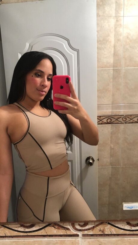 Foto di nudo di fuga di OnlyFans di Danash