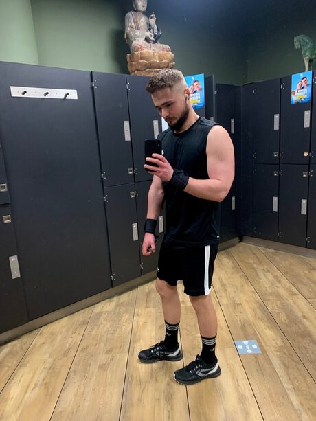 Foto di nudo di fuga di OnlyFans di James Litman