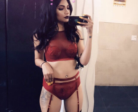 Foto di nudo di fuga di OnlyFans di Skyylar